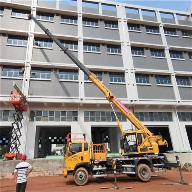 道孚高楼层玻璃吊装